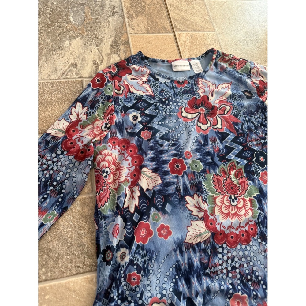 Alfred Dunner Womens Blue Red Floral Mesh Lined Blouse Top Size 18 Long Sleeve - Picture 2 of 5